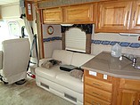 2003 Fleetwood Bounder Photo #19