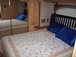 2003 Fleetwood Bounder Photo #6