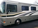 2004 Fleetwood Bounder Photo #9