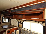 2004 Fleetwood Bounder Photo #6