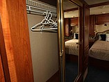 2004 Fleetwood Bounder Photo #9