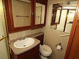 2004 Fleetwood Bounder Photo #10