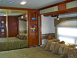 2005 Fleetwood Bounder Photo #4