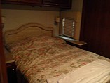 2008 Fleetwood Bounder Photo #7