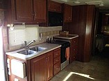 2008 Fleetwood Bounder Photo #4