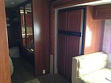 2008 Fleetwood Bounder Photo #7