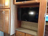 2013 Fleetwood Bounder Photo #9
