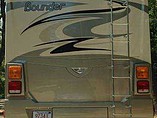 2013 Fleetwood Bounder Photo #10
