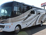 2015 Fleetwood Bounder Photo #9
