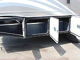2015 Fleetwood Bounder Photo #12
