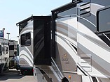 2015 Fleetwood Bounder Photo #24