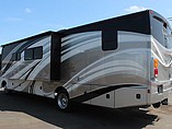 2015 Fleetwood Bounder Photo #28