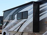 2015 Fleetwood Bounder Photo #29