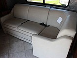 2015 Fleetwood Bounder Photo #52