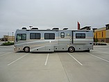 2006 Fleetwood Bounder Photo #3