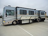 2006 Fleetwood Bounder Photo #9