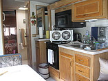 1998 Fleetwood Bounder Photo #3