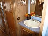 1996 Fleetwood Bounder Photo #31