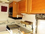 2001 Fleetwood Bounder Photo #12