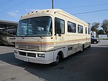 1990 Fleetwood Bounder Photo #2