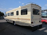 1990 Fleetwood Bounder Photo #4