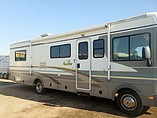 2000 Fleetwood Bounder Photo #3