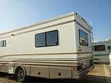 2000 Fleetwood Bounder Photo #9