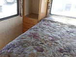 2000 Fleetwood Bounder Photo #28