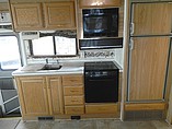 2000 Fleetwood Bounder Photo #16