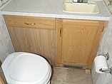 2000 Fleetwood Bounder Photo #24