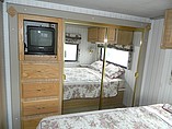 2000 Fleetwood Bounder Photo #28