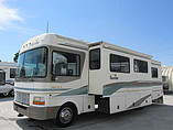 2001 Fleetwood Bounder Photo #3
