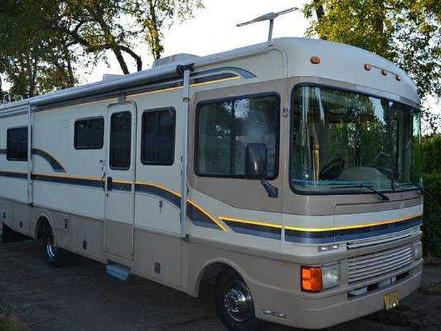 1997 Fleetwood Bounder Photo