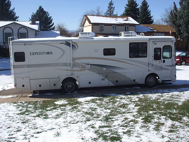 2001 Fleetwood Bounder Photo