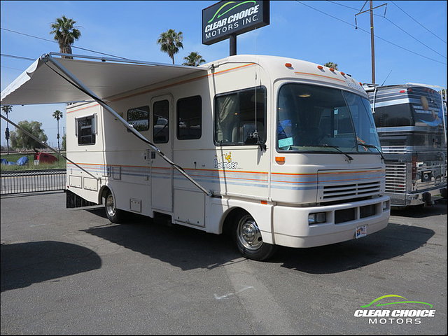 1991 Fleetwood Bounder Photo