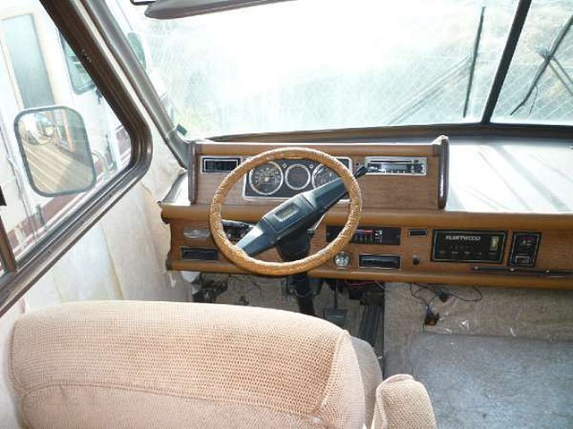 1987 Fleetwood Bounder Photo