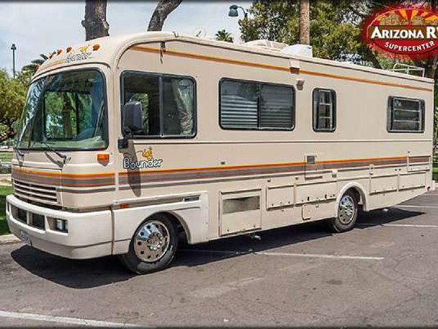 1990 Fleetwood Bounder Photo