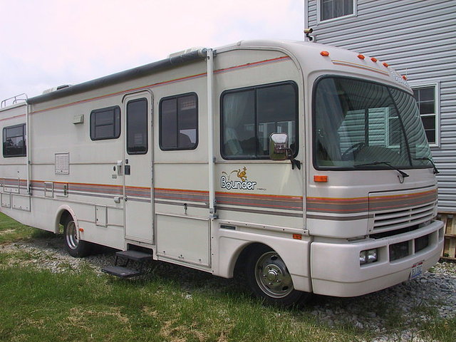 1991 Fleetwood Bounder Photo