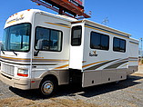 2002 Fleetwood Bounder Photo #6