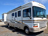 2002 Fleetwood Bounder Photo #8