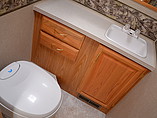 2002 Fleetwood Bounder Photo #13