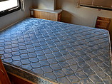 2002 Fleetwood Bounder Photo #14