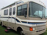 1998 Fleetwood Bounder Photo #1