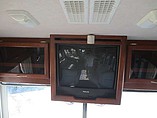 2003 Fleetwood Bounder Photo #8