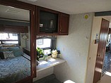 2003 Fleetwood Bounder Photo #12