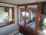 2003 Fleetwood Bounder Photo #13