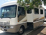 2003 Fleetwood Bounder Photo #3