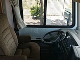2003 Fleetwood Bounder Photo #8