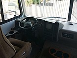 2003 Fleetwood Bounder Photo #15