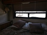 2003 Fleetwood Bounder Photo #16
